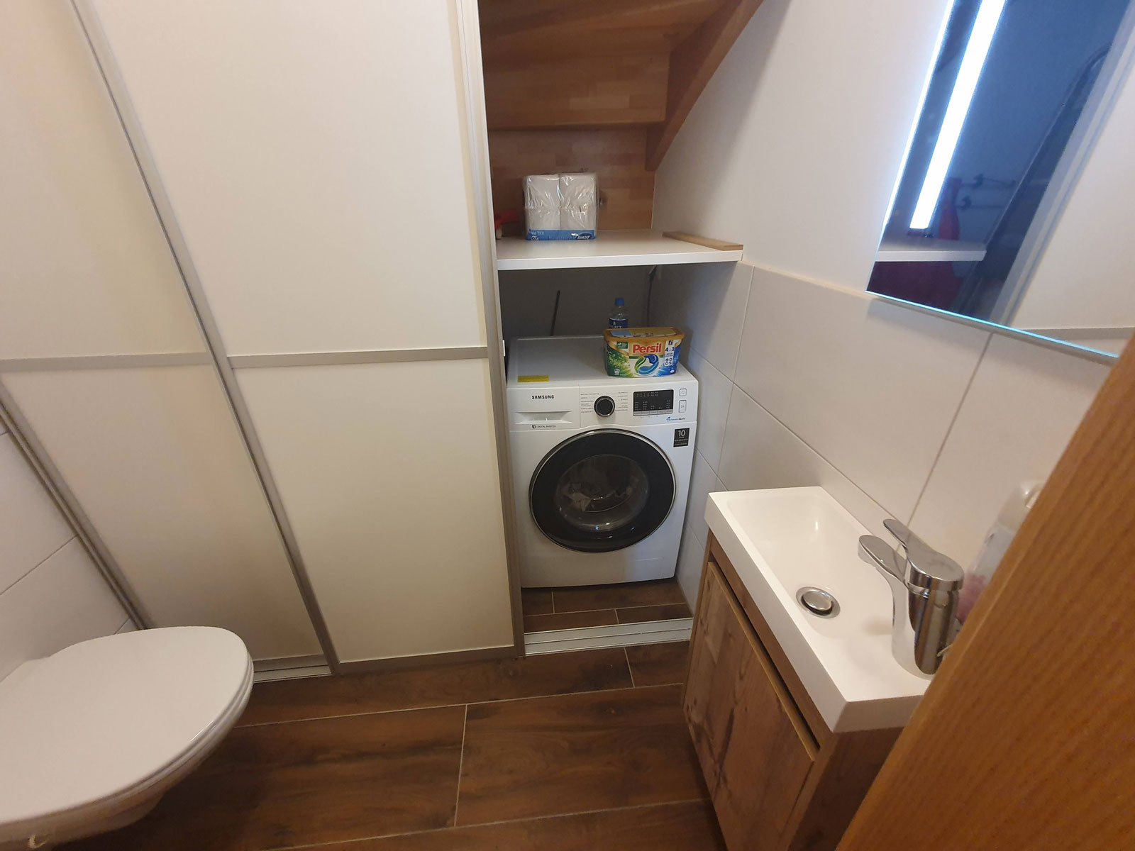 Toilette Erdgeschoss Waschmaschine Wäschetrockner Berghaus Edelhirsch