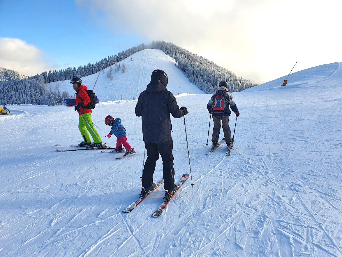 Ski fun for beginners and advanced Berghaus Edelhirsch