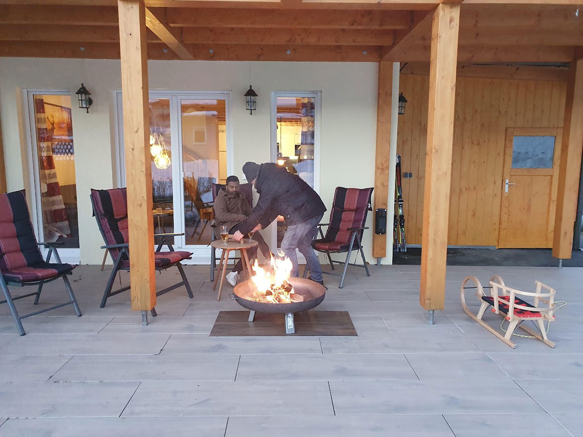 Winter coziness with firepit Berghaus Edelhirsch